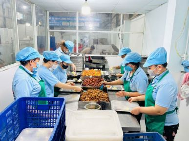 Cung Cấp Suất Ăn Công Nghiệp Số Lượng Lớn Tại KCN Đông Nam, TP.HCM