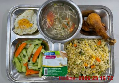 Hòa Phát – Đơn Vị Suất Ăn Công Nghiệp Hàng Đầu Tại KCN Cát Lái, TP.HCM