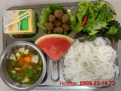 Món ăn cải thiện ca đêm 15