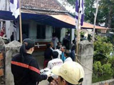 Ngộ độc thực phẩm, thiếu nữ 15 tuổi tử vong