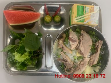 Món ăn cải thiện ca đêm 13