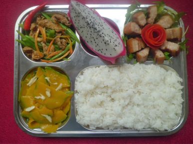 Những tiêu chí để chọn suất ăn công nghiệp